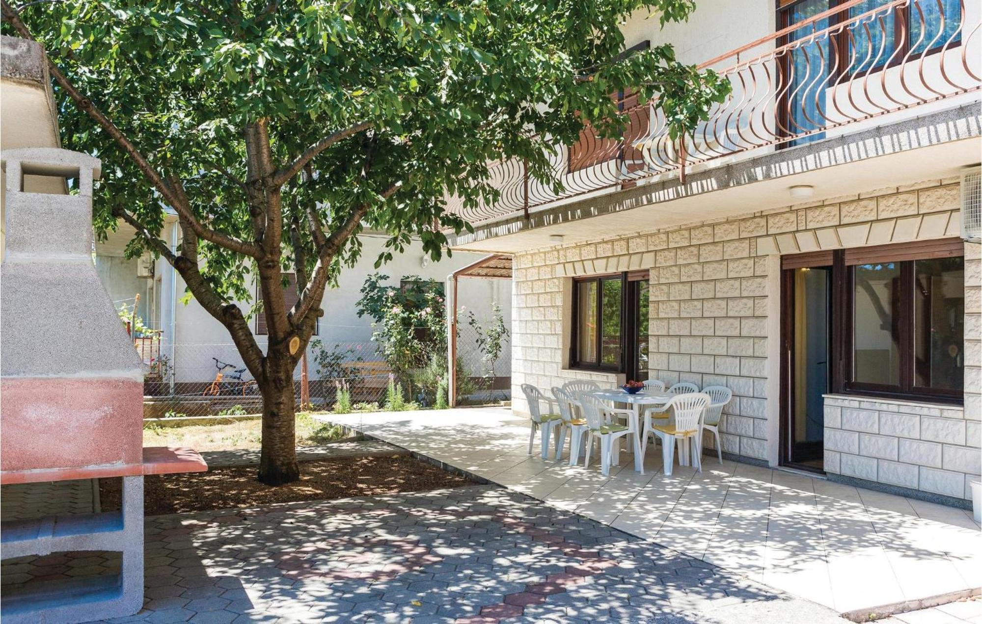 3 Bedroom Gorgeous Apartment In Trogir Luaran gambar