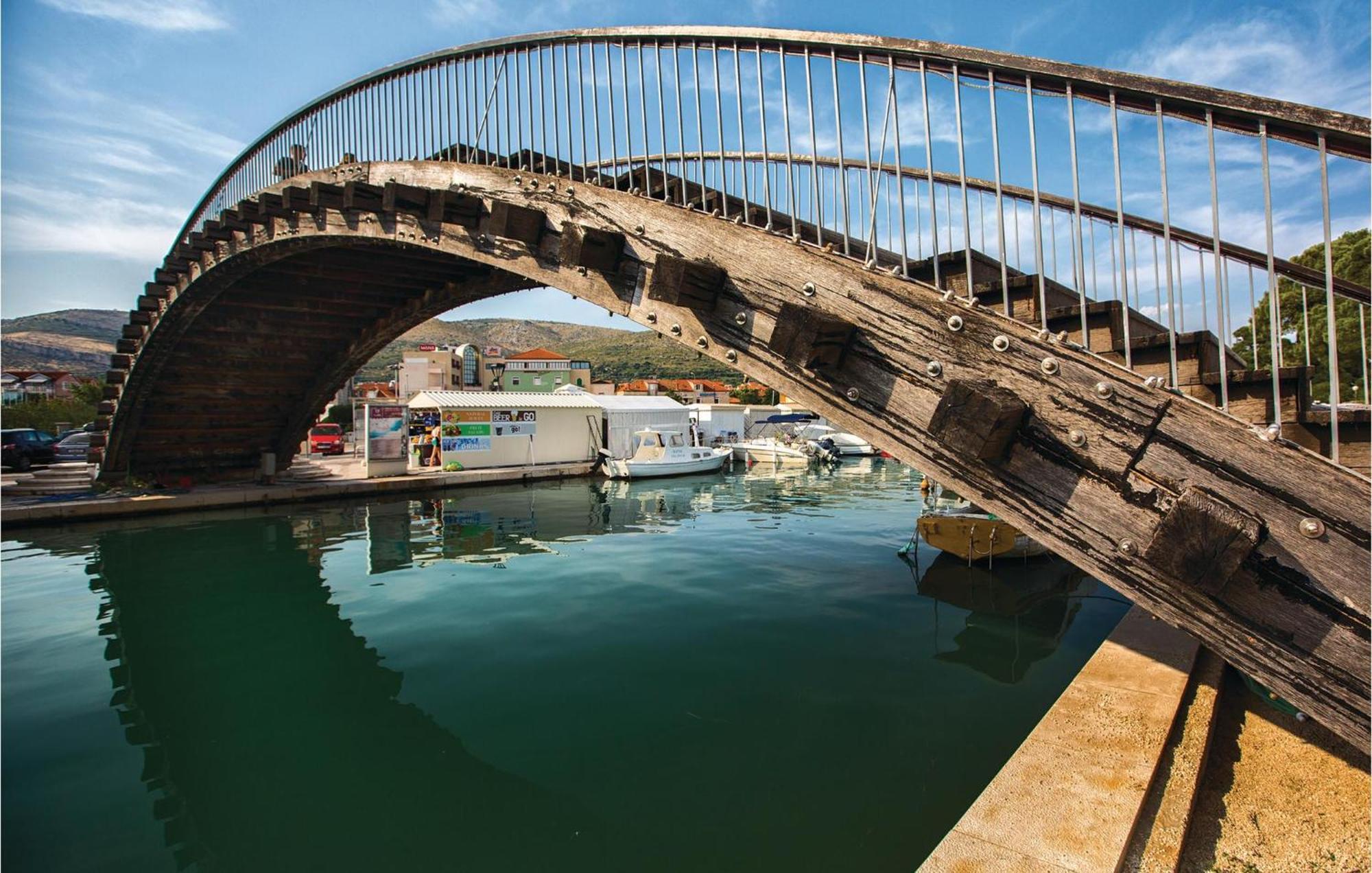 3 Bedroom Gorgeous Apartment In Trogir Luaran gambar